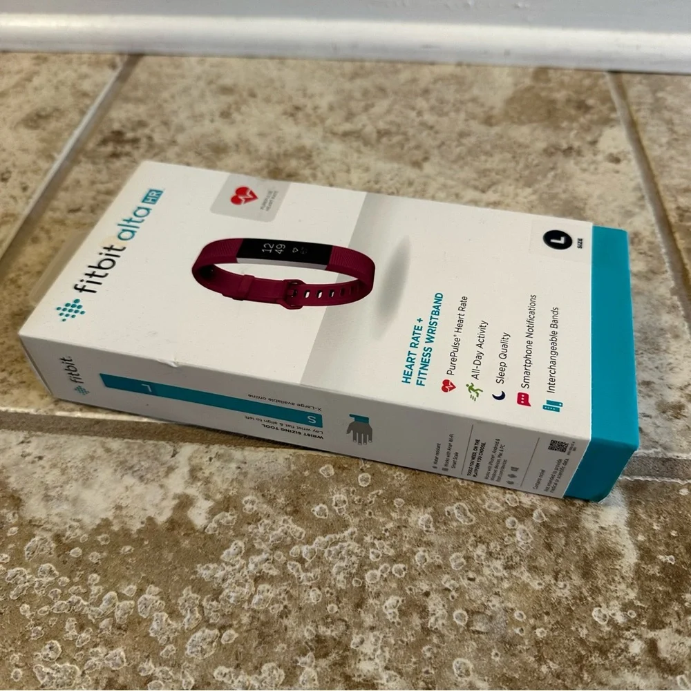 Fitbit Alta HR Size Large Fuchsia Band - Brand New in Box